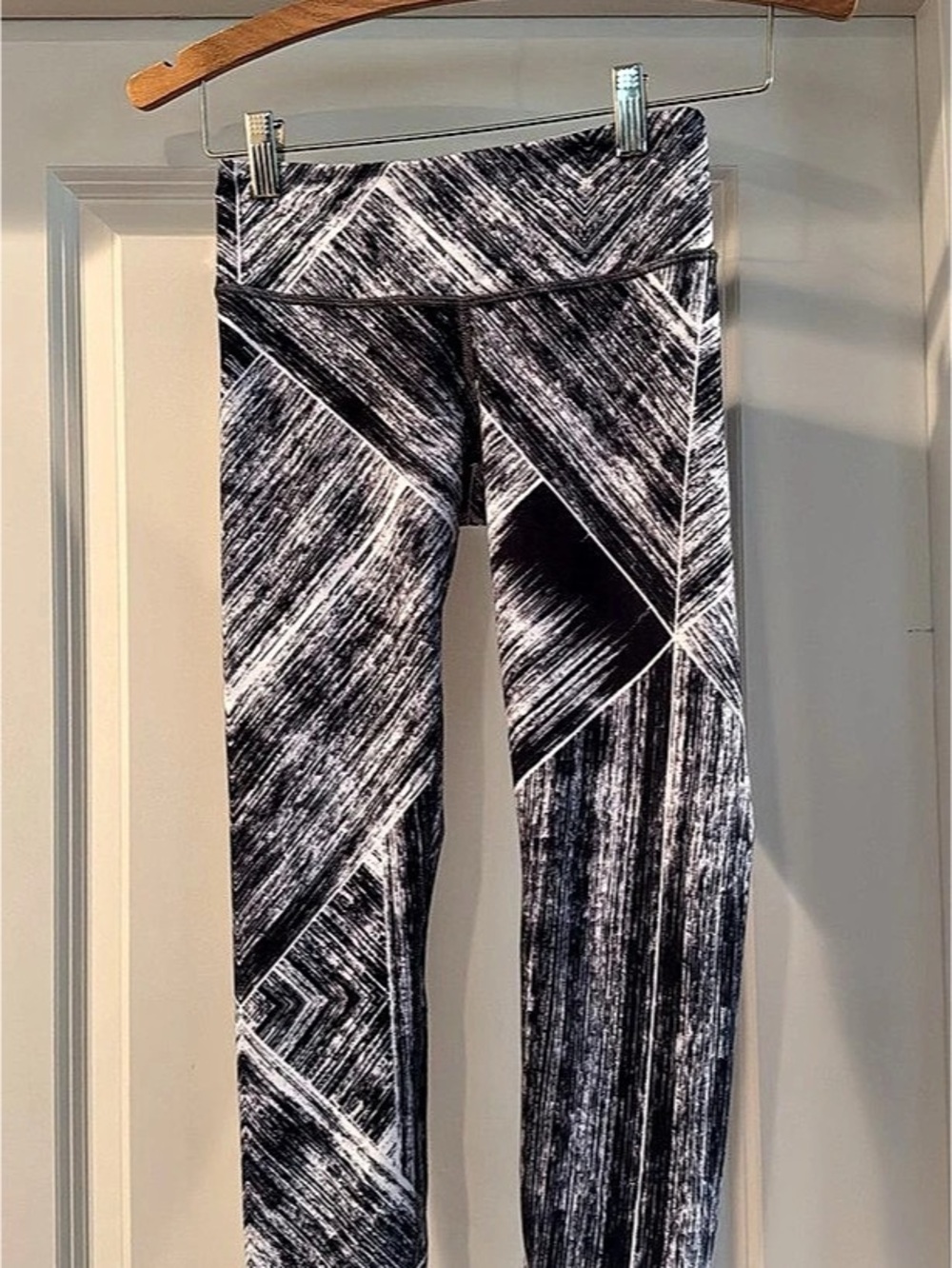 lululemon Wunder Under Crop Hi-Rise Leggings Black & White Size 2